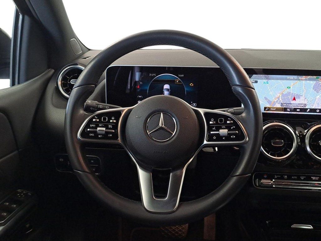 MERCEDES-BENZ B 180 d Automatic - 8