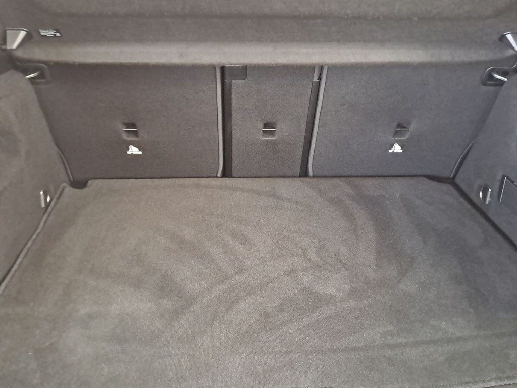 MERCEDES-BENZ B 180 d Automatic - 13