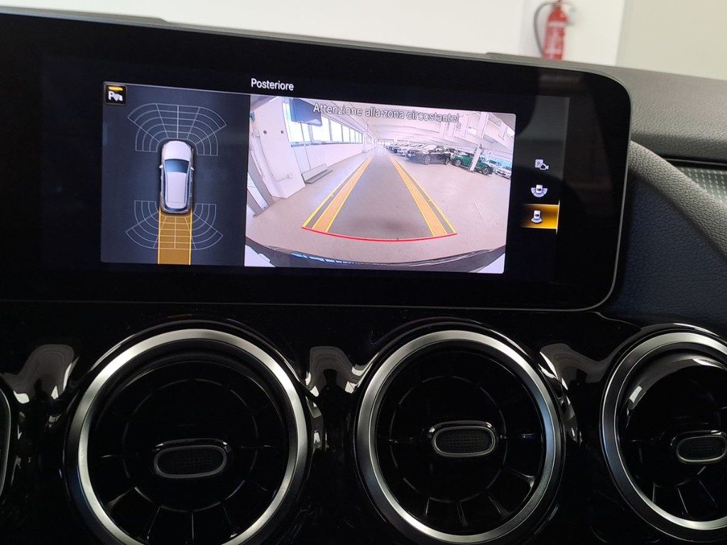 MERCEDES-BENZ B 180 d Automatic - 11