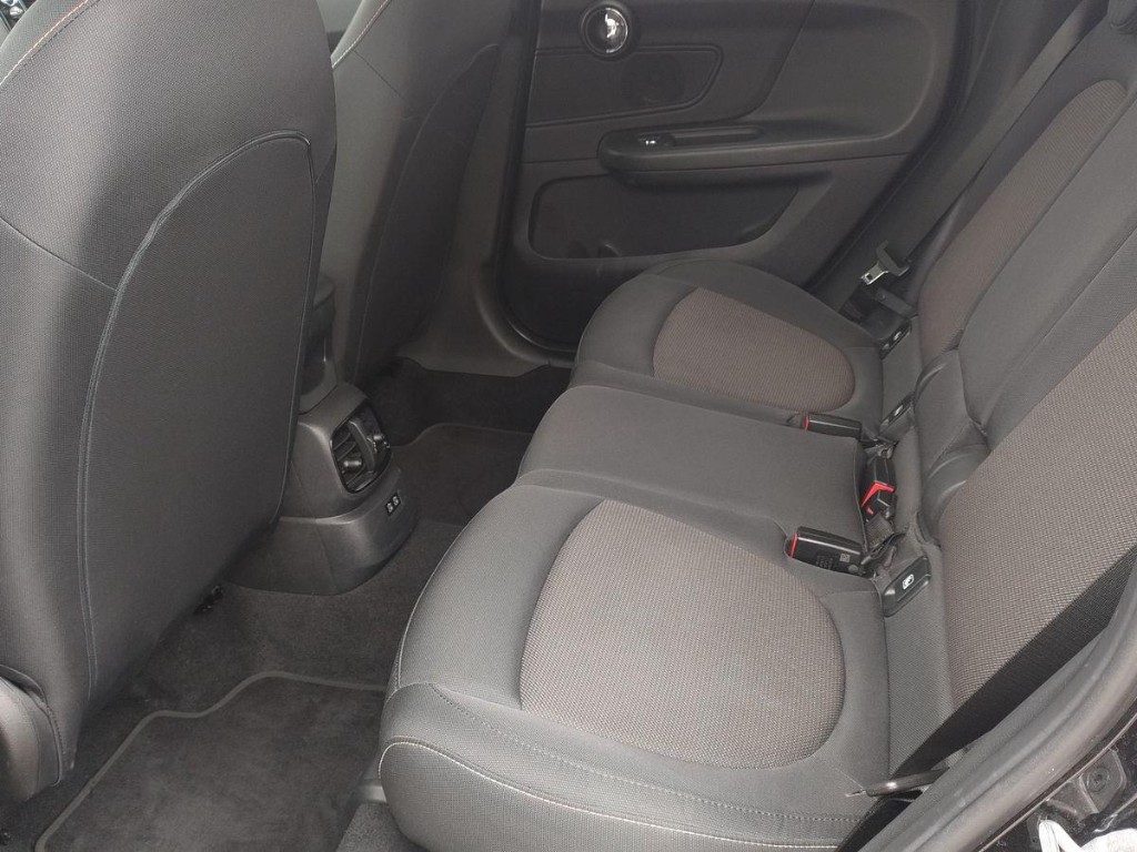 MINI Countryman 1.5 One Countryman Aut. - 10