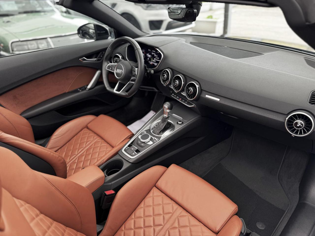 AUDI TT Roadster 2.0 TFSI 230cv Quattro S-Tronic Design - 11