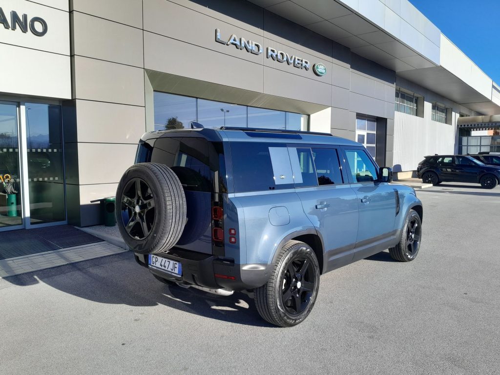 LAND ROVER Defender 3.0D I6 200 110 X-DYNAMIC SE AWD 7POSTI - 8