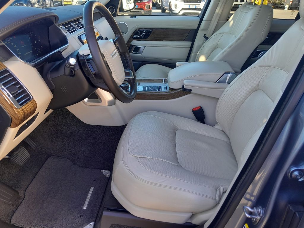 LAND ROVER Range Rover 3.0 SDV6 Vogue SWB aut. - 17