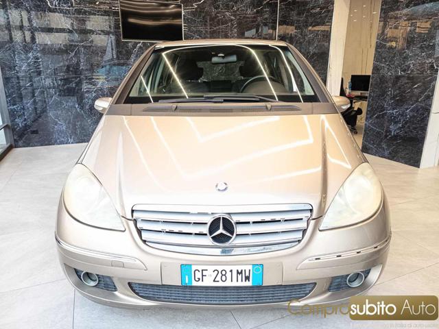 MERCEDES-BENZ A 170 Oro pastello