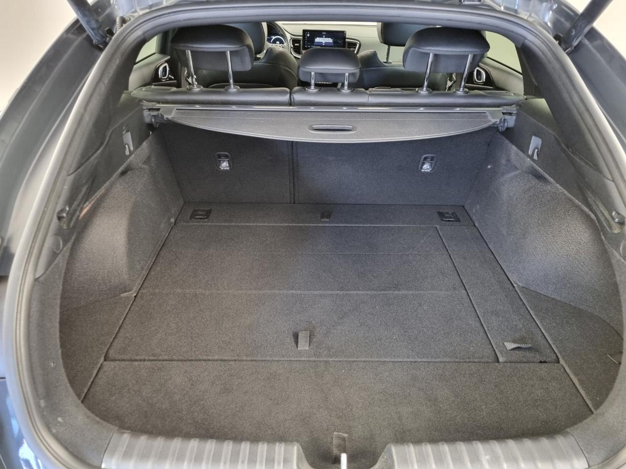 KIA Proceed 1.5 T-GDI DCT GT Line Special Edition - 12