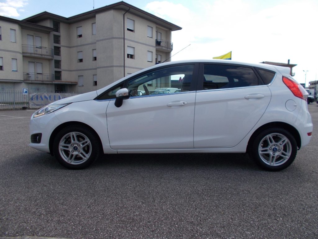 FORD Fiesta 1.0 80CV 5 porte Titanium - 7