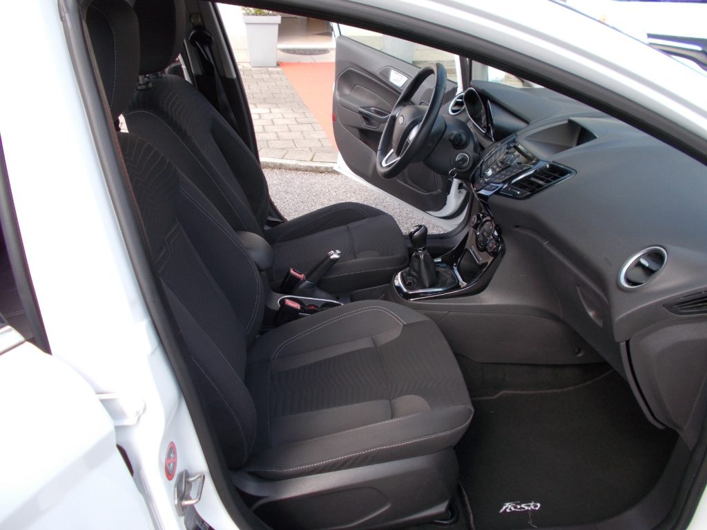 FORD Fiesta 1.0 80CV 5 porte Titanium - 8