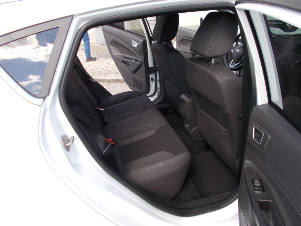 FORD Fiesta 1.0 80CV 5 porte Titanium - 11