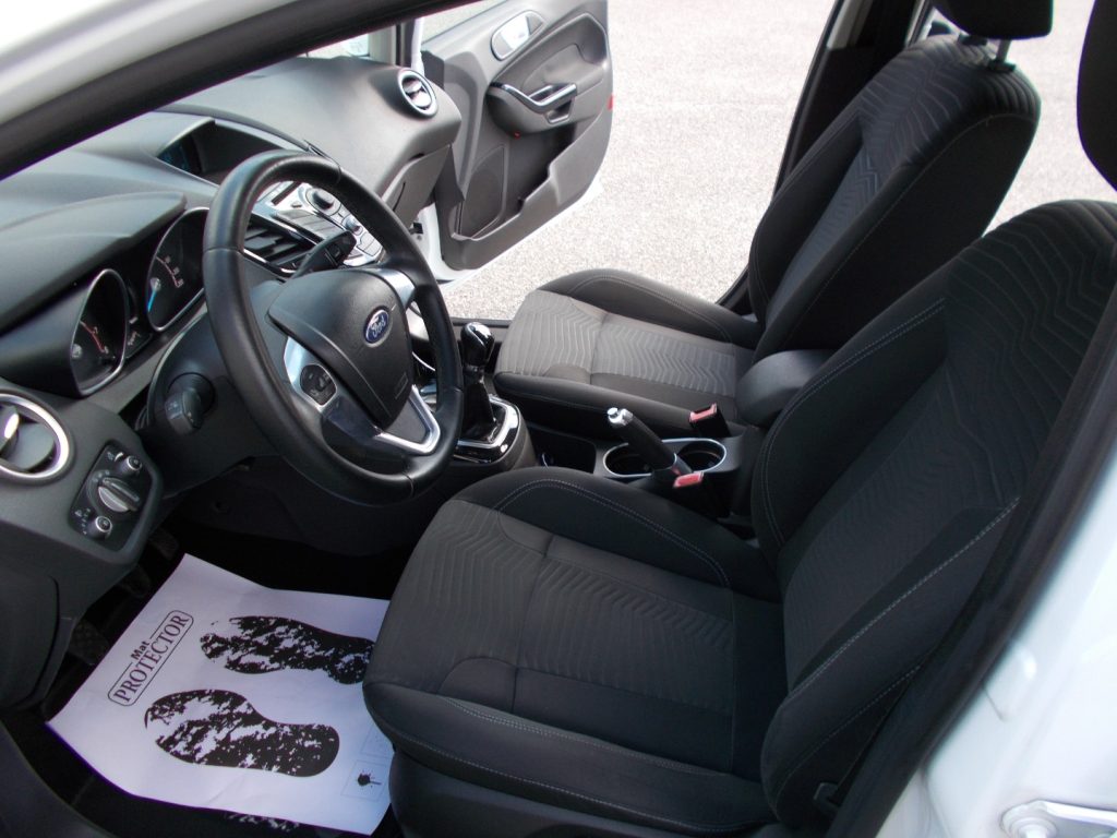 FORD Fiesta 1.0 80CV 5 porte Titanium - 9