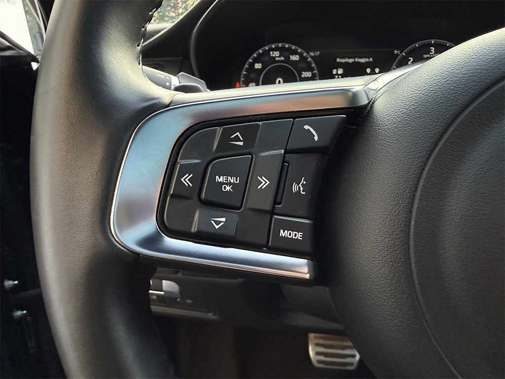 JAGUAR E-Pace 2.0d i4 R-Dynamic awd TETTO TELECAMERA IVA ESPOSTA - 14