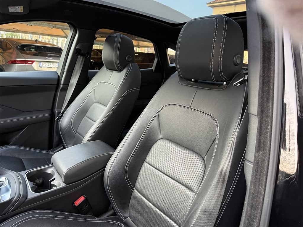 JAGUAR E-Pace 2.0d i4 R-Dynamic awd TETTO TELECAMERA IVA ESPOSTA - 26