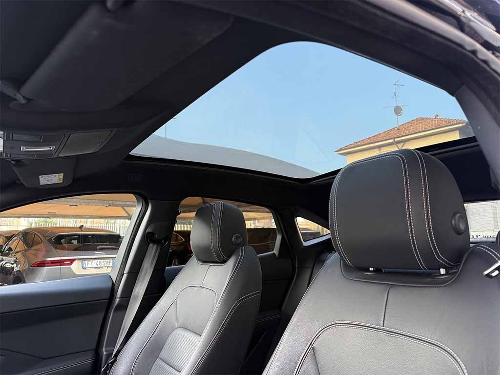 JAGUAR E-Pace 2.0d i4 R-Dynamic awd TETTO TELECAMERA IVA ESPOSTA - 11