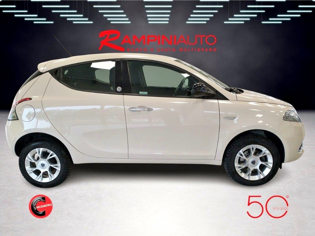 LANCIA Ypsilon 0.9 TwinAir 85 CV Metano Ecochic Gold Unico Propr. - 6