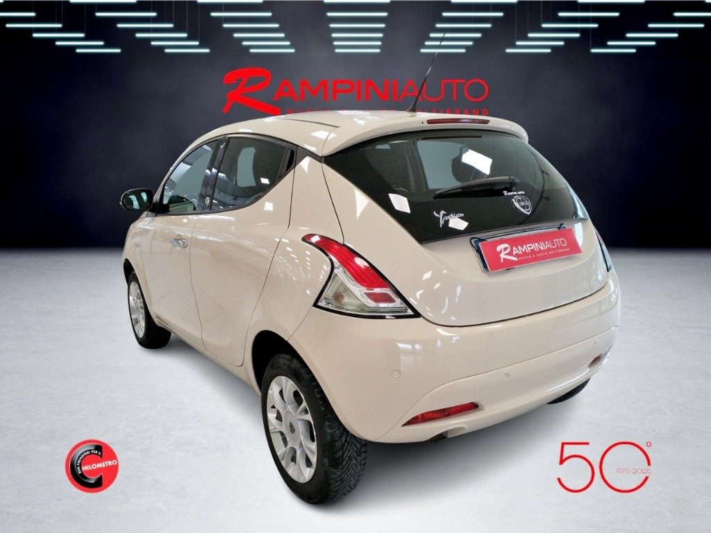 LANCIA Ypsilon 0.9 TwinAir 85 CV Metano Ecochic Gold Unico Propr. - 9