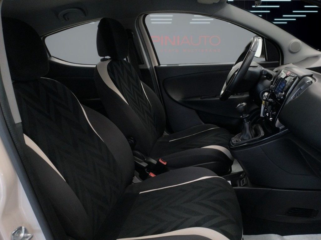 LANCIA Ypsilon 0.9 TwinAir 85 CV Metano Ecochic Gold Unico Propr. - 16