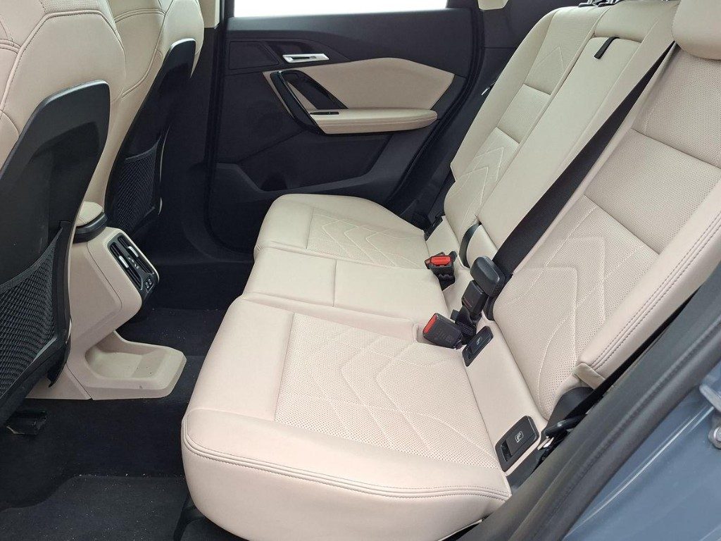 BMW X1 sDrive 18i + Tetto Apr. - 11