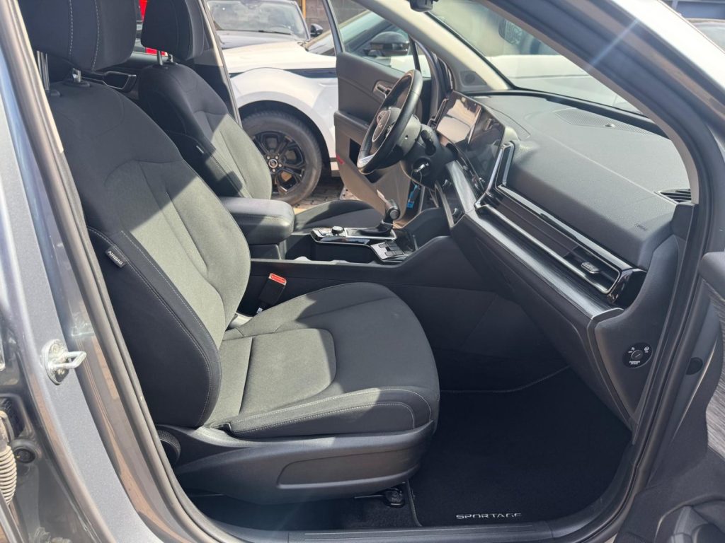 KIA Sportage 1.6 CRDi MHEV DCT Business - 11