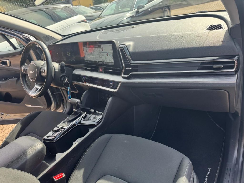 KIA Sportage 1.6 CRDi MHEV DCT Business - 12