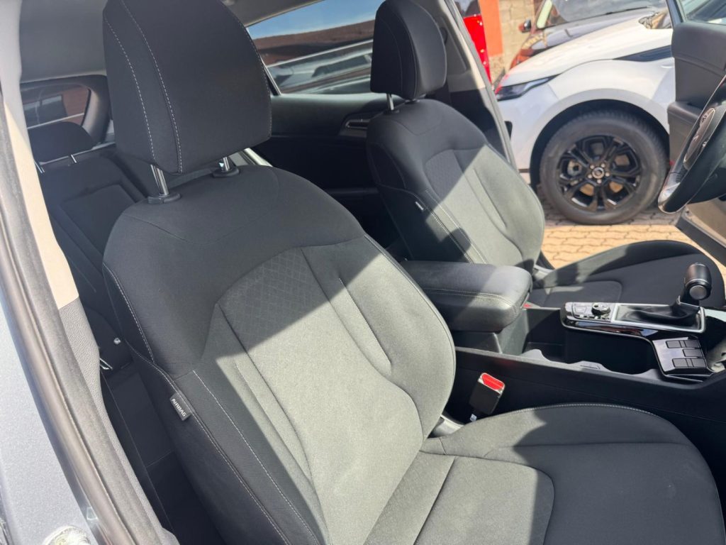 KIA Sportage 1.6 CRDi MHEV DCT Business - 13