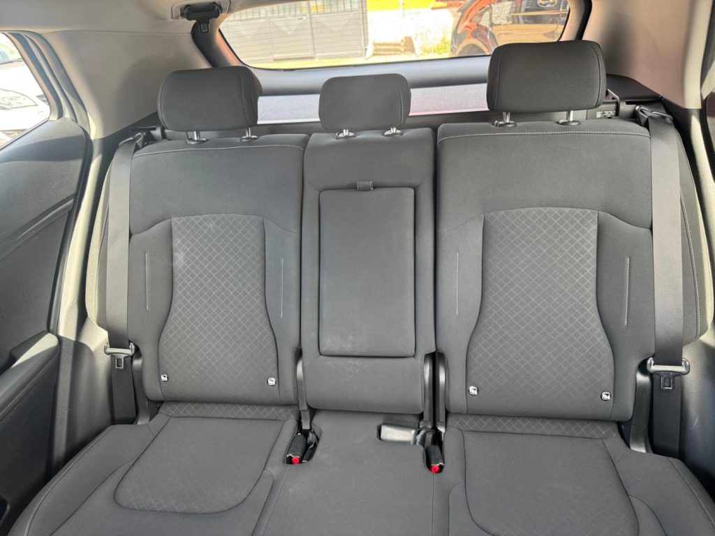 KIA Sportage 1.6 CRDi MHEV DCT Business - 17