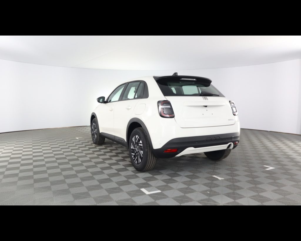 FIAT 600 POP 1.2 Hybrid 100cv - 10