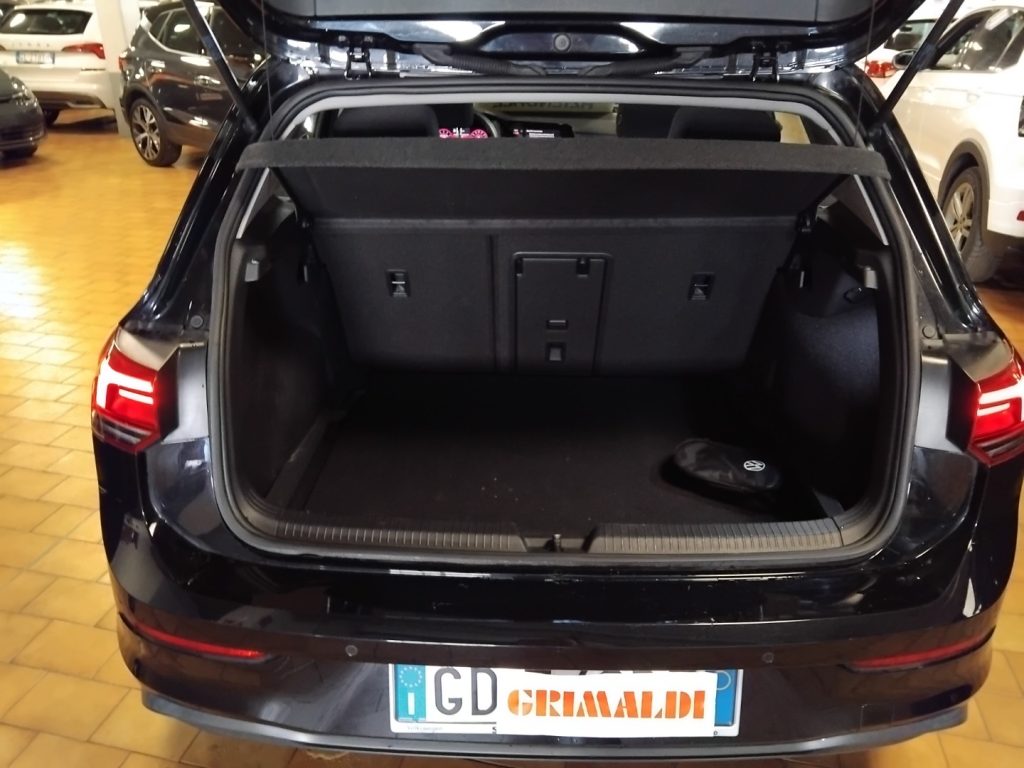 VOLKSWAGEN Golf 1.0 TSI EVO Life - 9