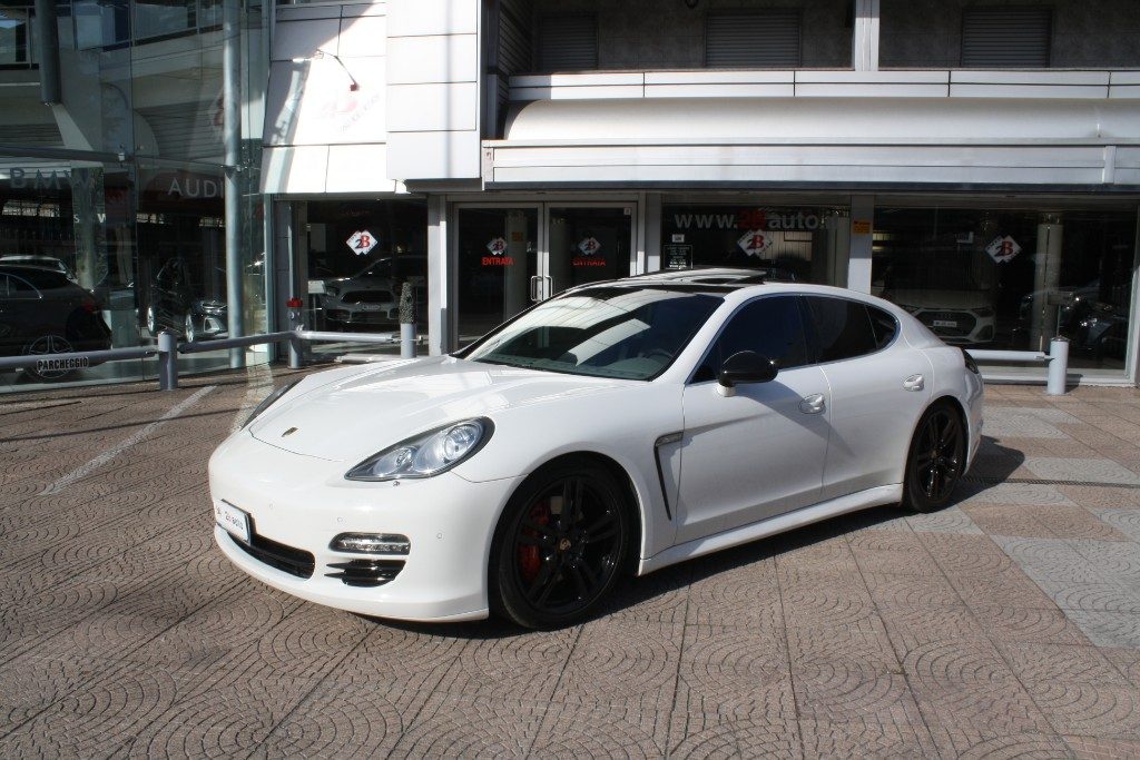 2B Auto ||| PORSCHE Panamera 4.8 4S in vendita a Nova Milanese