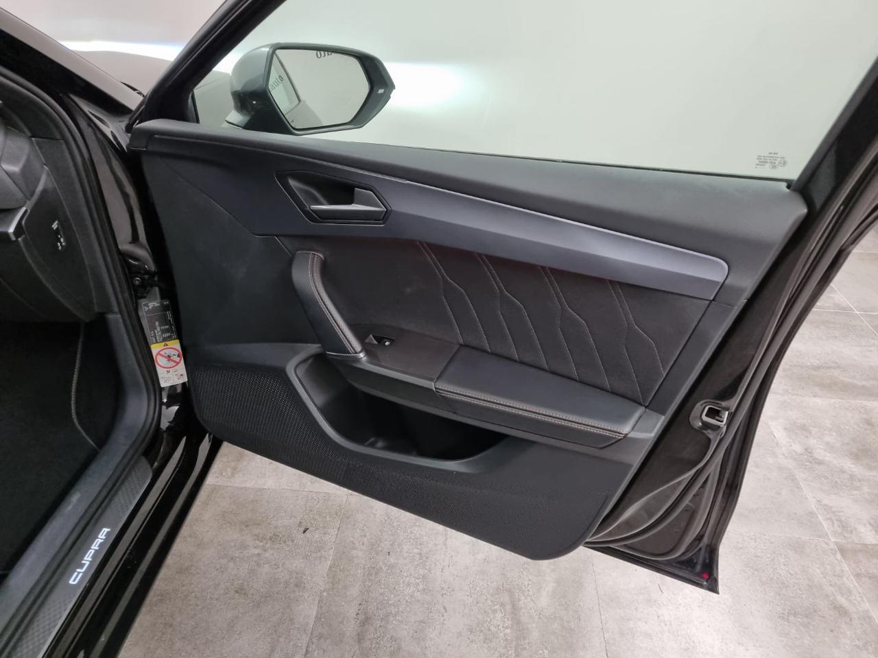 CUPRA Leon Sportstourer 1.5 Hybrid 150 CV DSG - 33