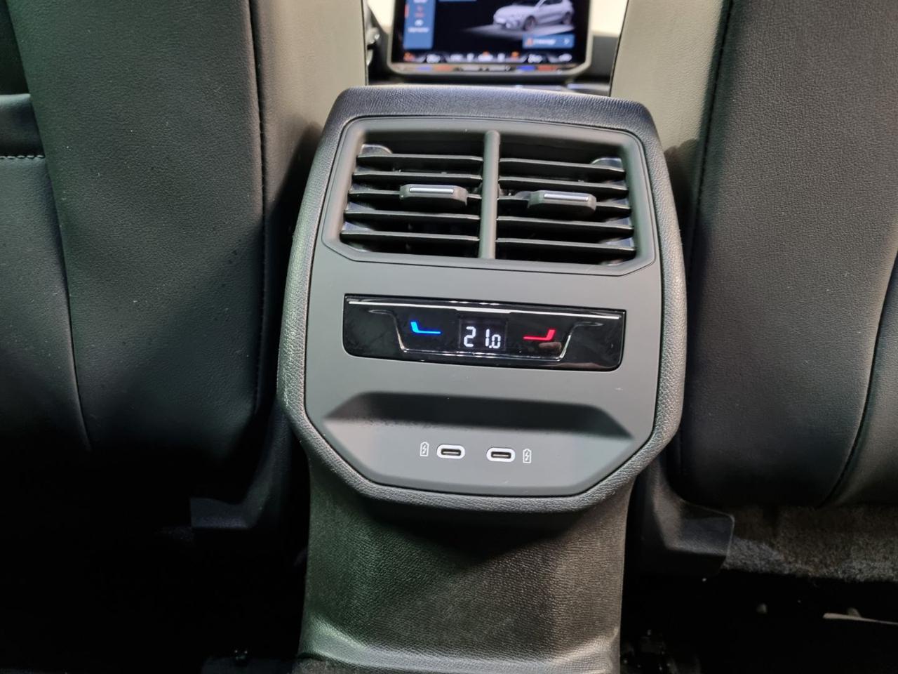 CUPRA Leon Sportstourer 1.5 Hybrid 150 CV DSG - 30