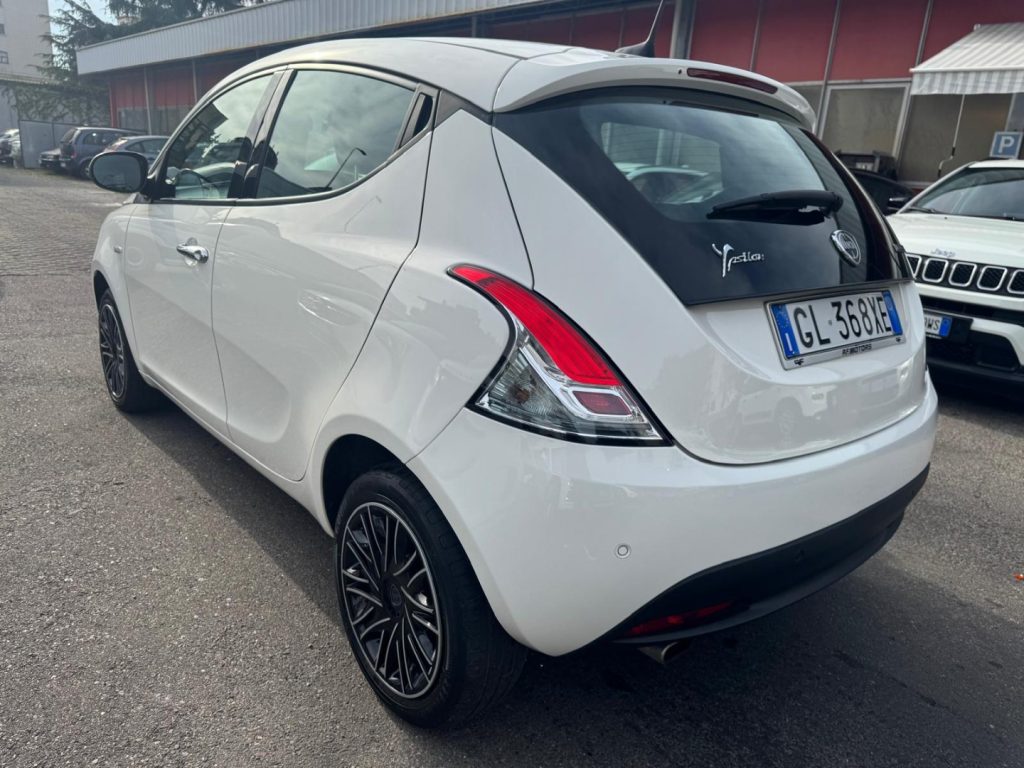 LANCIA Ypsilon 1.0 FireFly 5 porte S&S Hybrid Ecochic Gold - 6