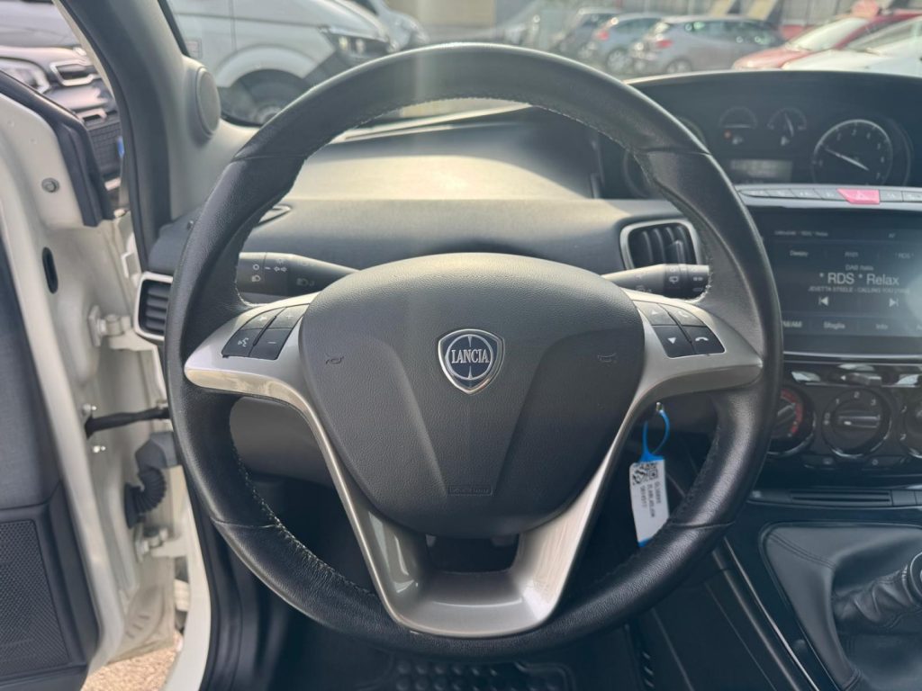 LANCIA Ypsilon 1.0 FireFly 5 porte S&S Hybrid Ecochic Gold - 10