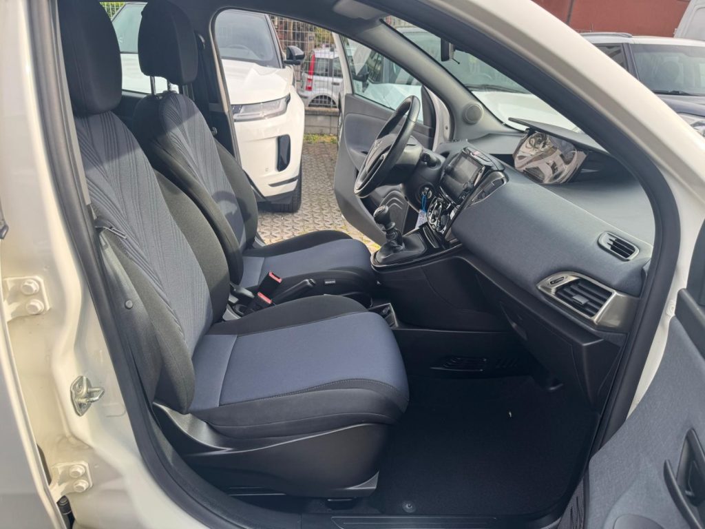 LANCIA Ypsilon 1.0 FireFly 5 porte S&S Hybrid Ecochic Gold - 13