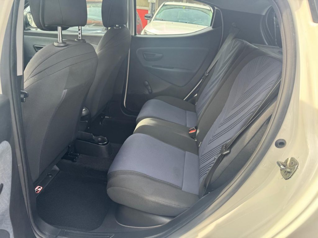 LANCIA Ypsilon 1.0 FireFly 5 porte S&S Hybrid Ecochic Gold - 15