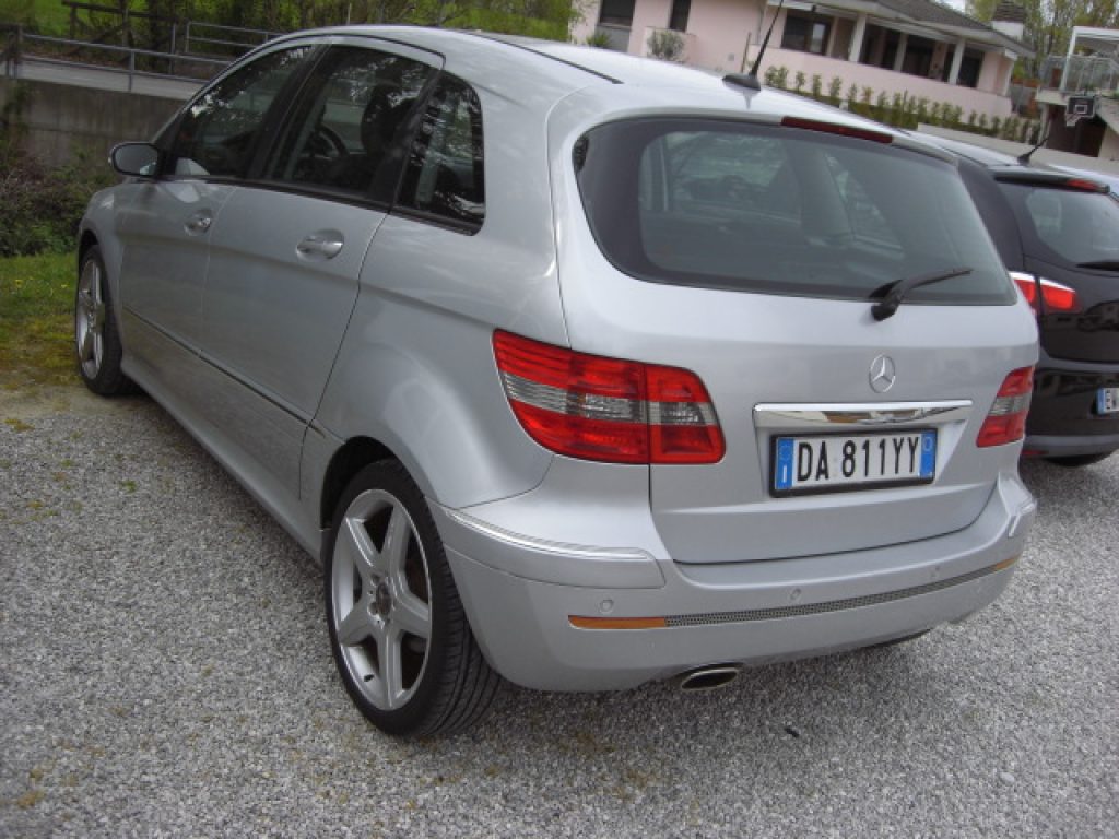 MERCEDES-BENZ B 200 Sport - 2