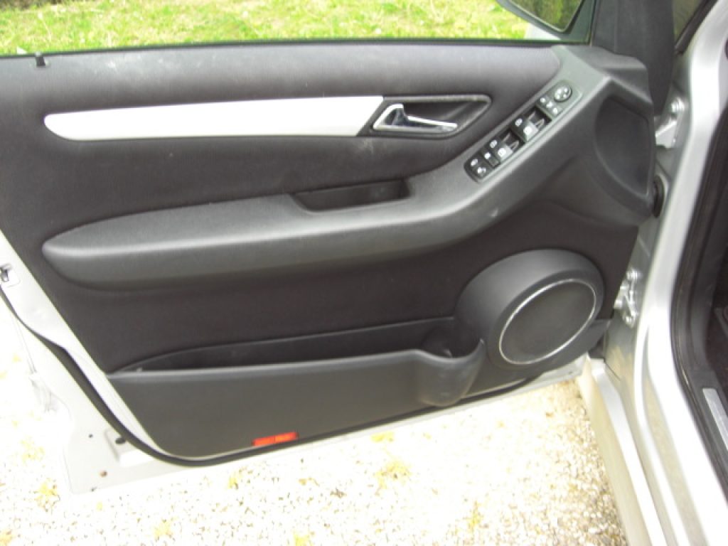 MERCEDES-BENZ B 200 Sport - 8