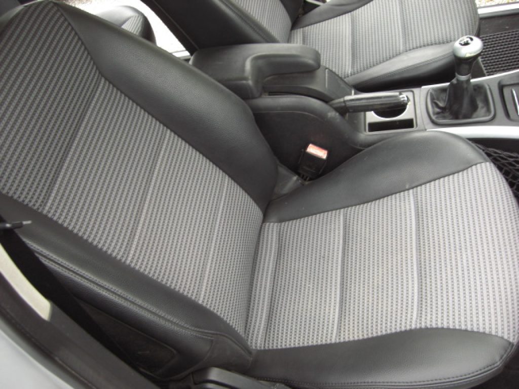 MERCEDES-BENZ B 200 Sport - 12