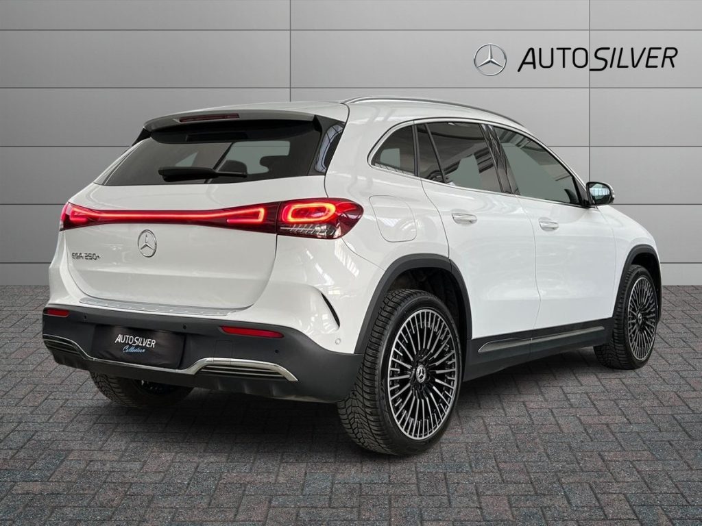 MERCEDES-BENZ EQA 250+ Premium Plus - 2