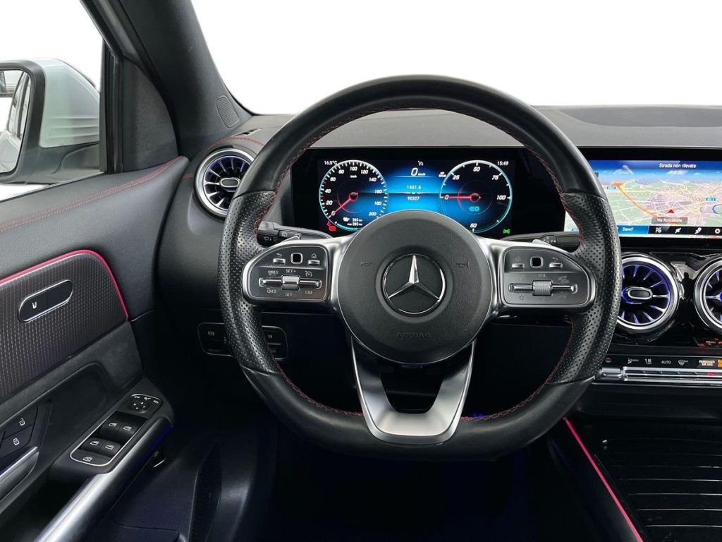 MERCEDES-BENZ EQA 250+ Premium Plus - 11