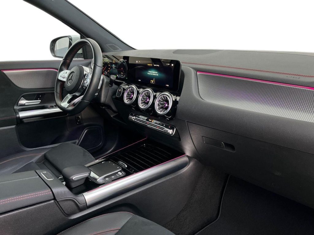 MERCEDES-BENZ EQA 250+ Premium - 16