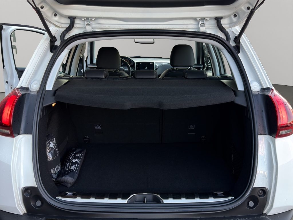 PEUGEOT 2008 1.5 100CV Allure - 15
