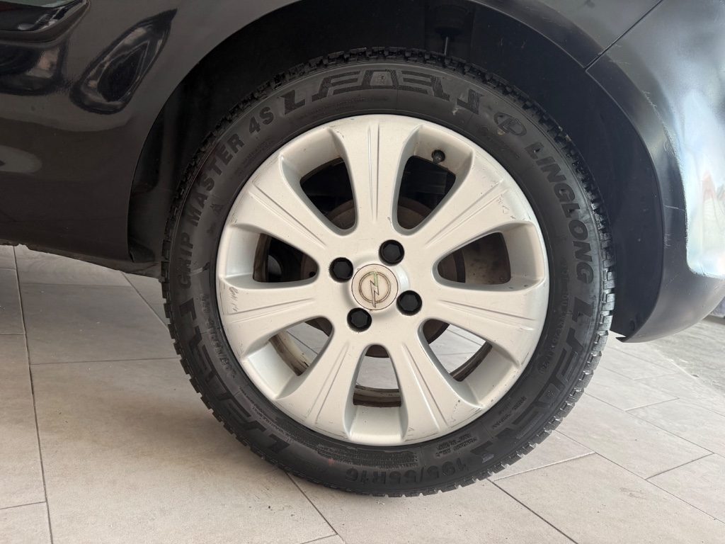 OPEL Corsa 1.2 3 porte Enjoy - 4