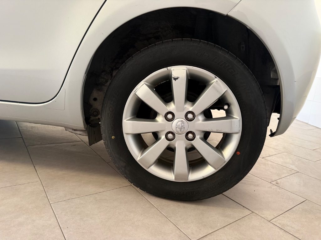 TOYOTA Yaris 1.3 5 porte M-MT Sol - 5