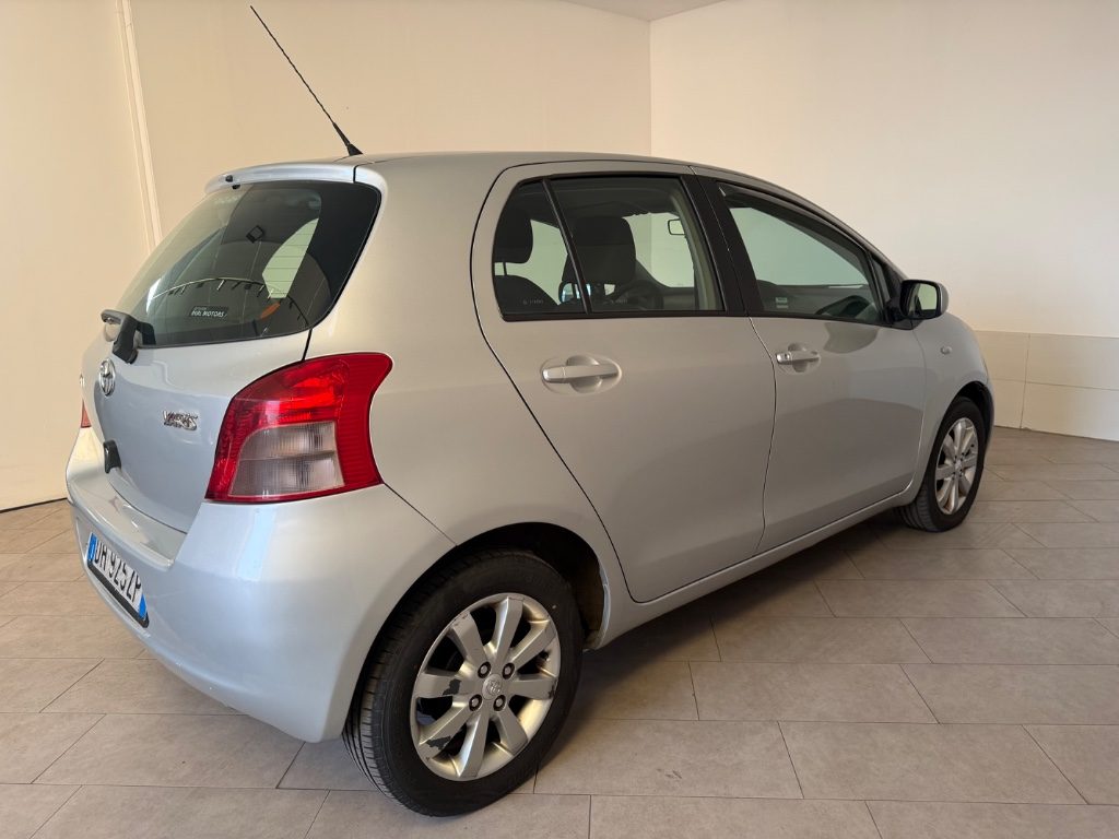 TOYOTA Yaris 1.3 5 porte M-MT Sol - 11