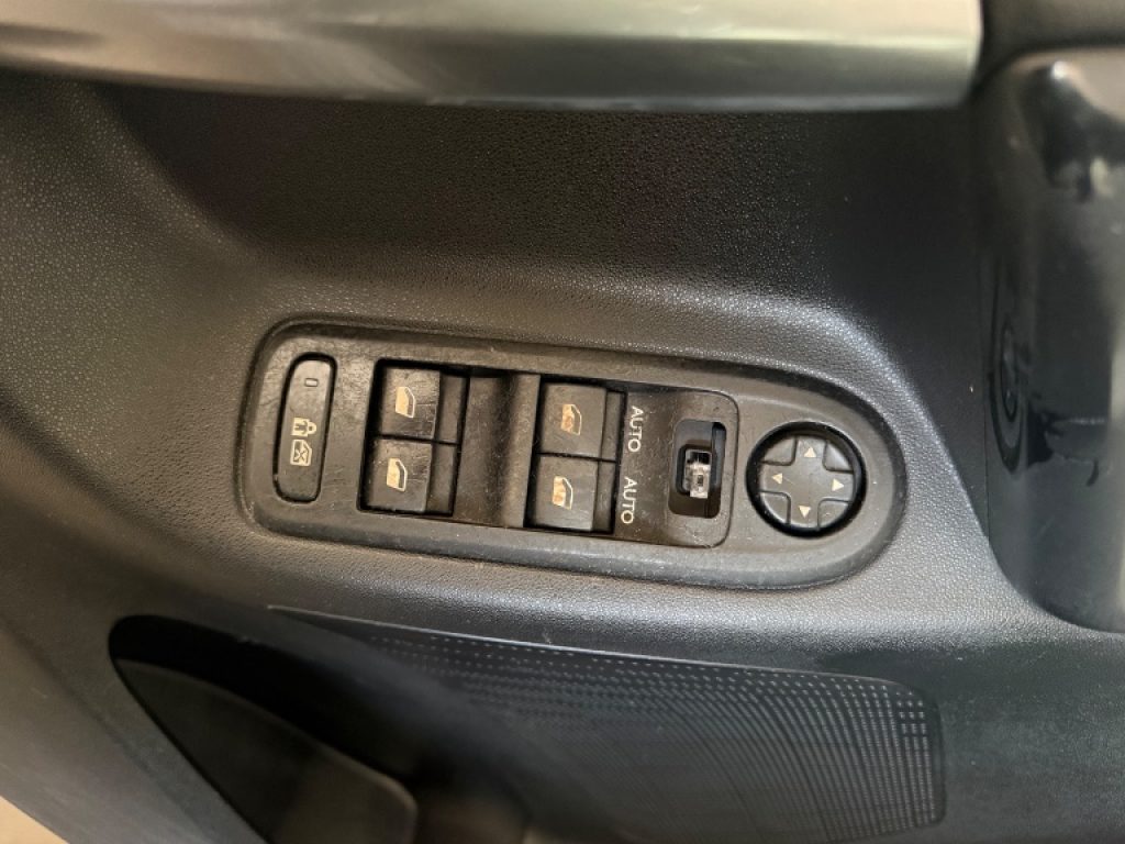 CITROEN C3 1.4 HDi 70 Exclusive - 2