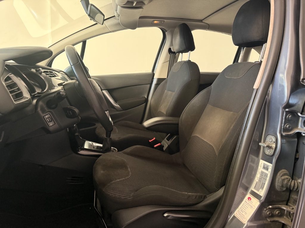 CITROEN C3 1.4 HDi 70 Exclusive - 17