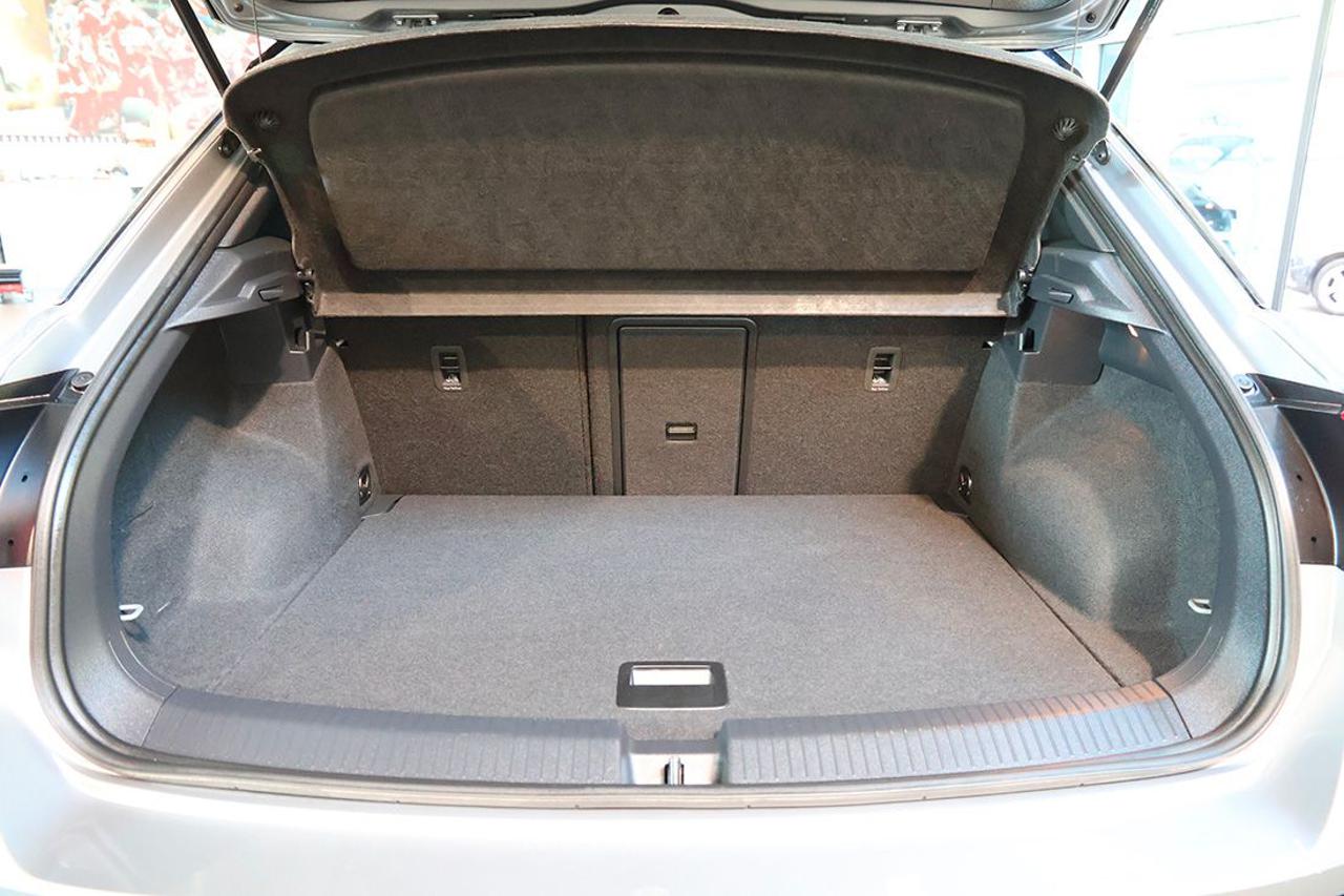 VOLKSWAGEN T-Roc 1.0 TSI R-Line - 12