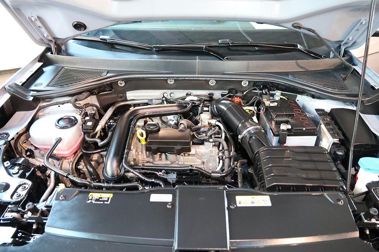 VOLKSWAGEN T-Roc 1.0 TSI R-Line - 11