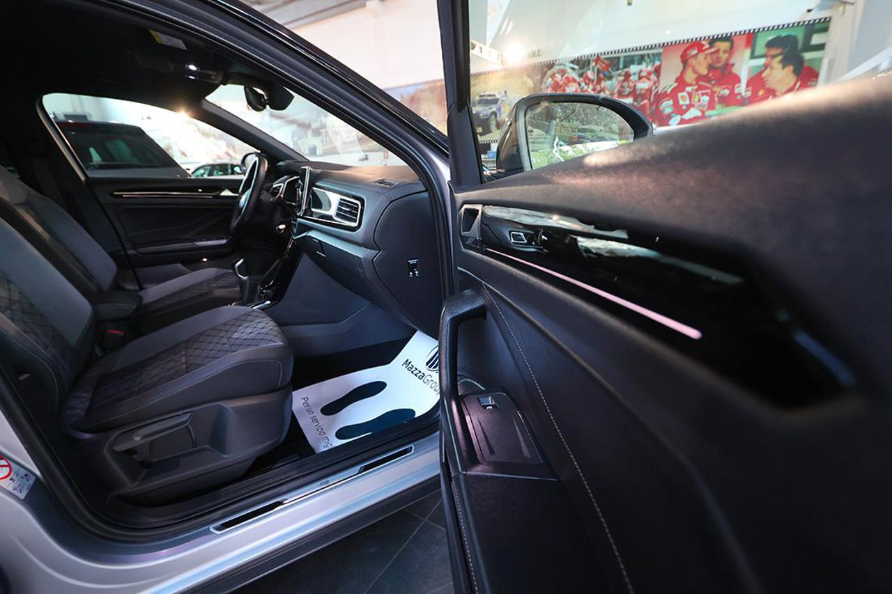 VOLKSWAGEN T-Roc 1.0 TSI R-Line - 33
