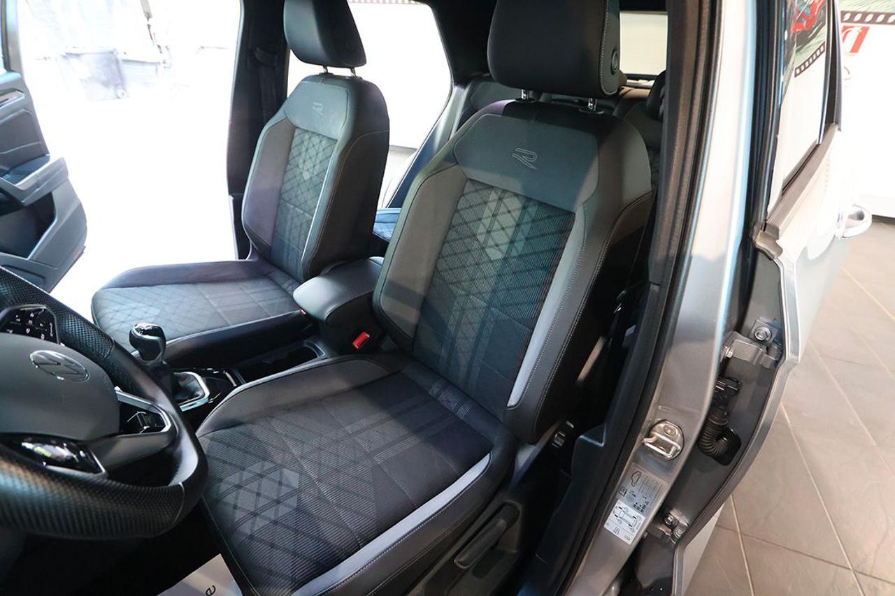 VOLKSWAGEN T-Roc 1.0 TSI R-Line - 17