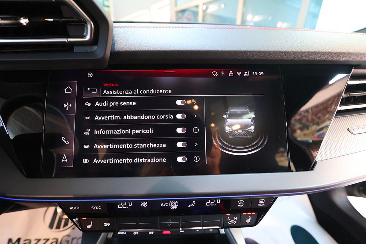 AUDI S3 TFSI Sedan Quattro S-Tronic Sport Attitude - 34